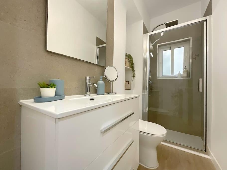 Ks Costa Capri - Kaleria Suites Almeria Bagian luar foto