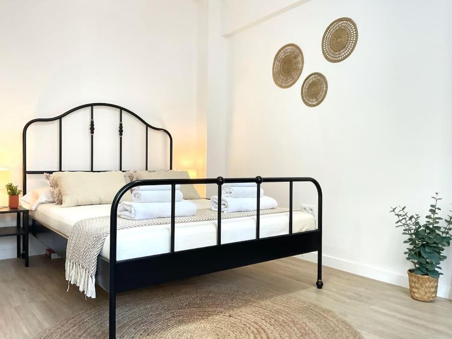 Ks Costa Capri - Kaleria Suites Almeria Bagian luar foto