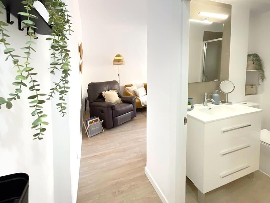 Ks Costa Capri - Kaleria Suites Almeria Bagian luar foto